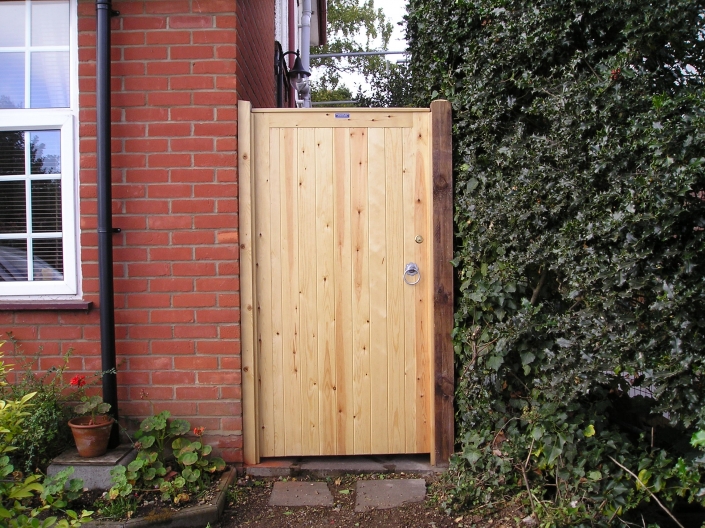 Simple wooden ped gate