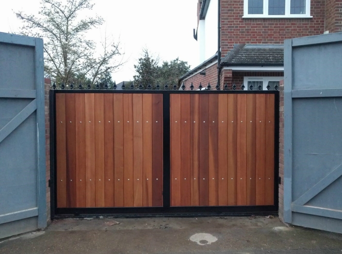 New electric gate installation