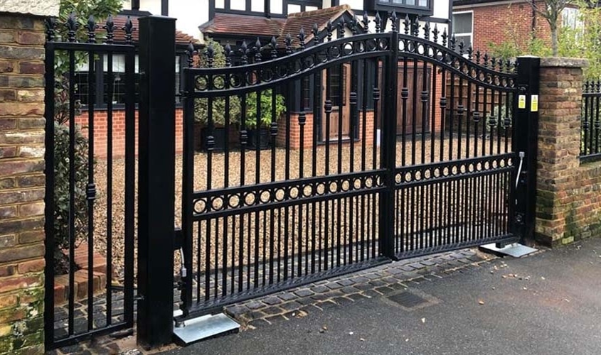 Gate closer installation